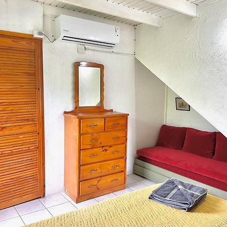 كراون بوينت Bananaquit Tobago -Stay Near The Beach المظهر الخارجي الصورة