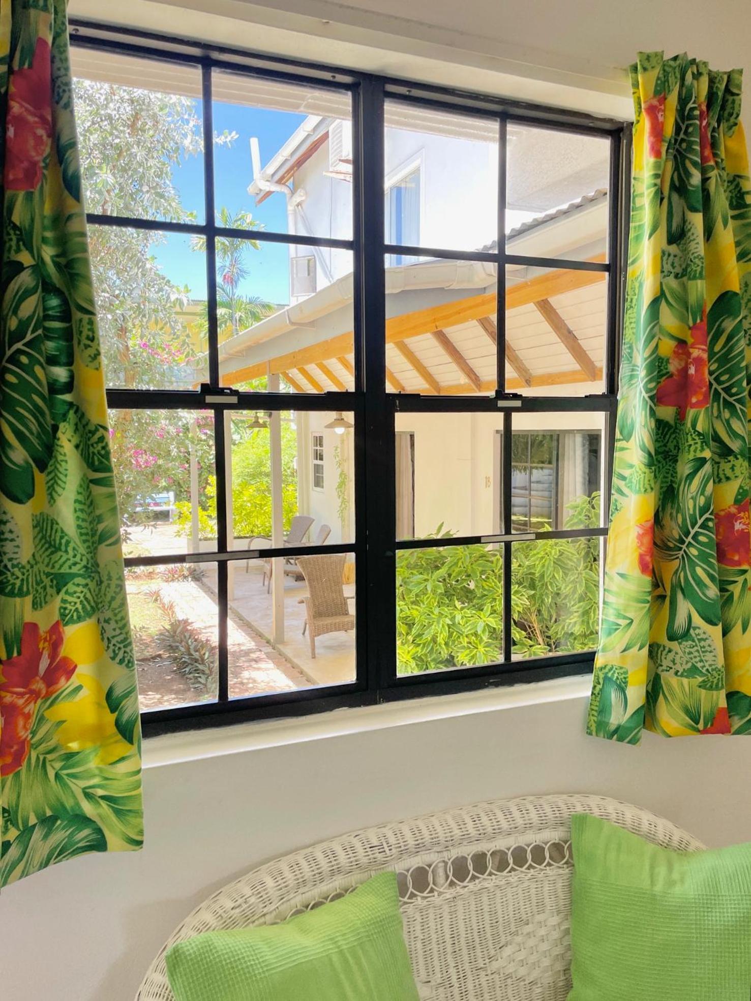 كراون بوينت Bananaquit Tobago -Stay Near The Beach المظهر الخارجي الصورة