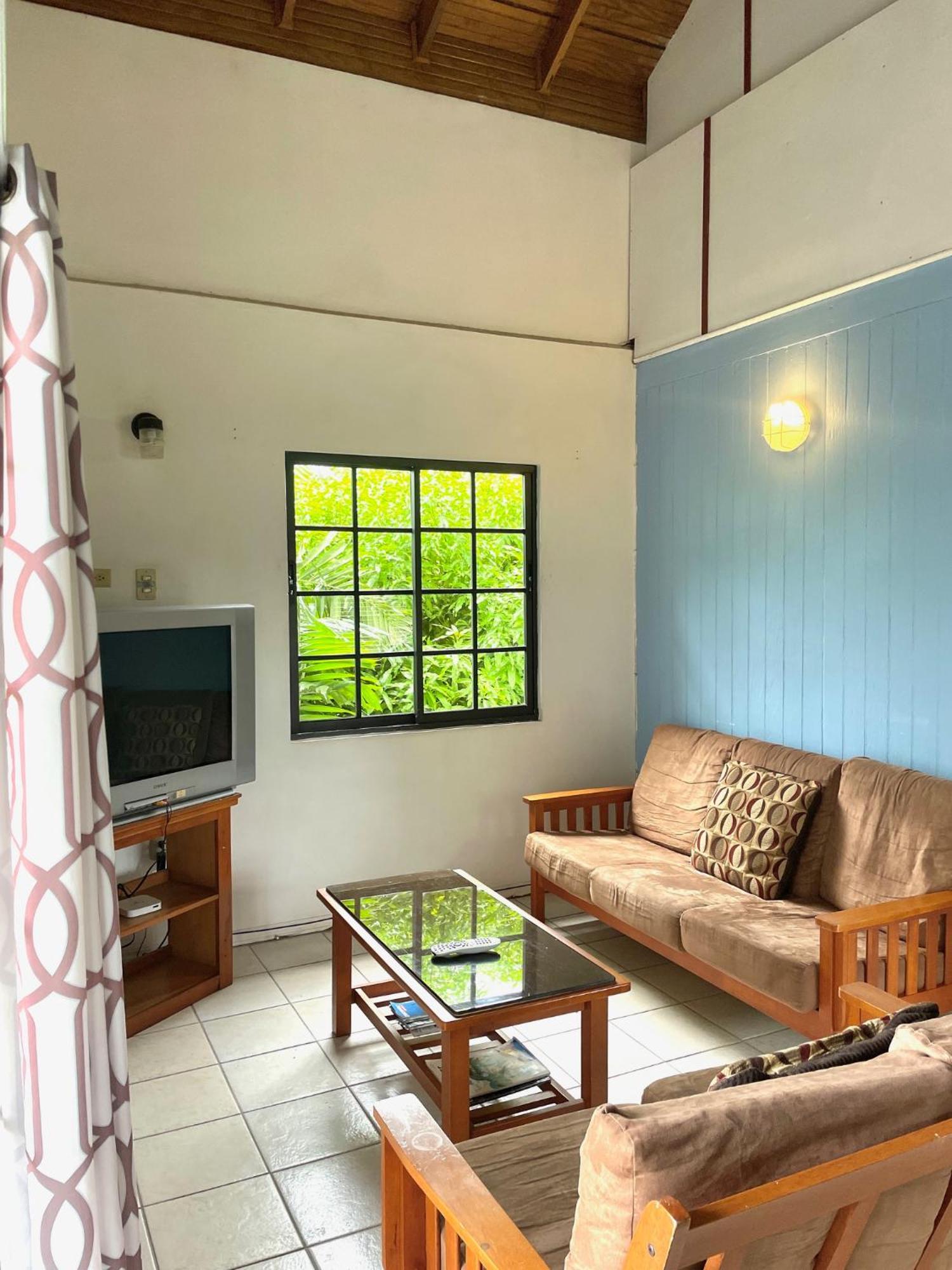 كراون بوينت Bananaquit Tobago -Stay Near The Beach المظهر الخارجي الصورة