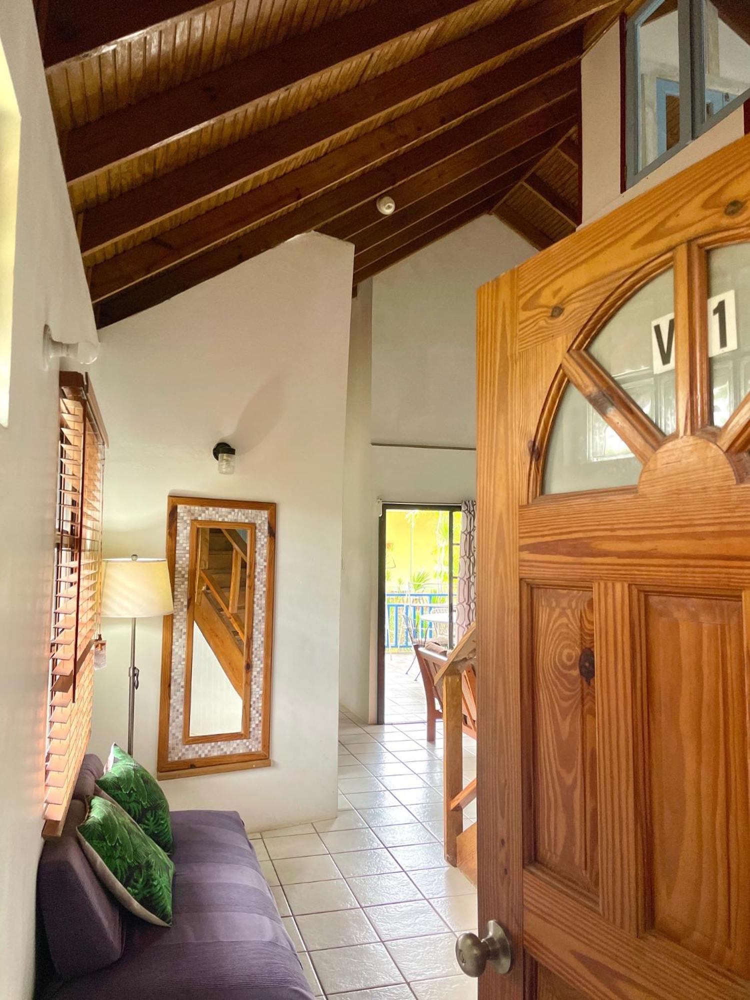 كراون بوينت Bananaquit Tobago -Stay Near The Beach المظهر الخارجي الصورة