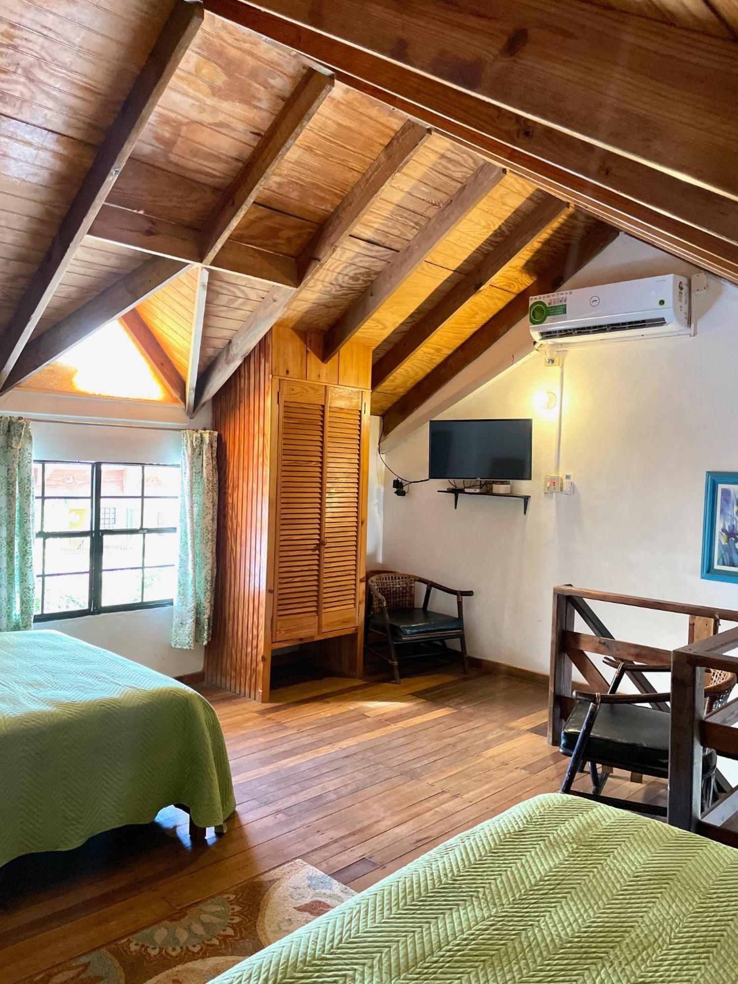 كراون بوينت Bananaquit Tobago -Stay Near The Beach المظهر الخارجي الصورة