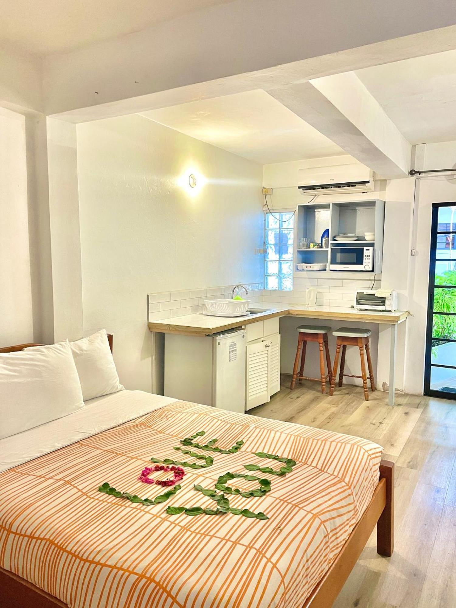 كراون بوينت Bananaquit Tobago -Stay Near The Beach المظهر الخارجي الصورة